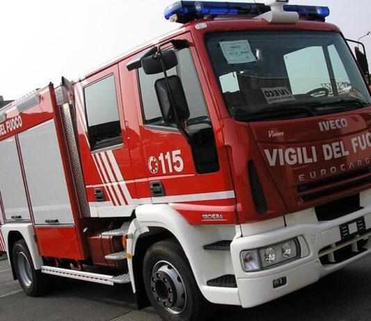 Autobus Lirosi in fiamme, paura in autostrada