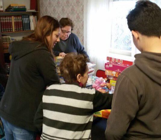 Reggio Calabria, CasaPound dona giocattoli ai bambini di Villa Betania