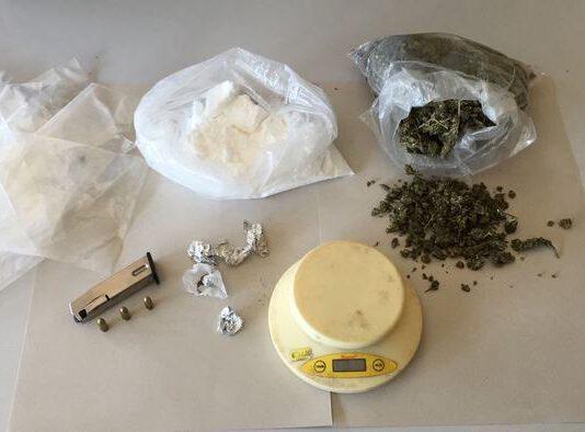 Trovato deposito droga in due case abbandonate