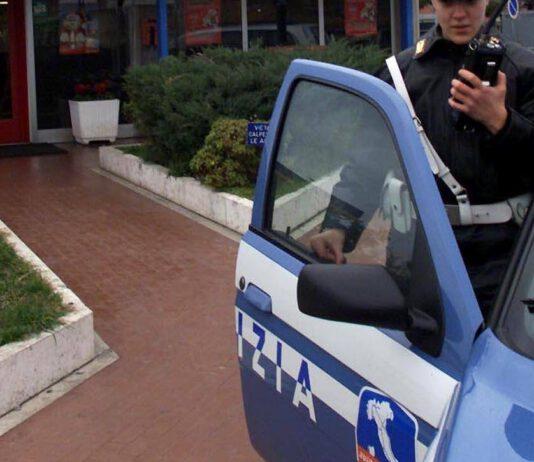 Rissa tra tifosi in autogrill in autostrada