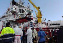 Sbarcati 548 migranti a Vibo, 43 minori