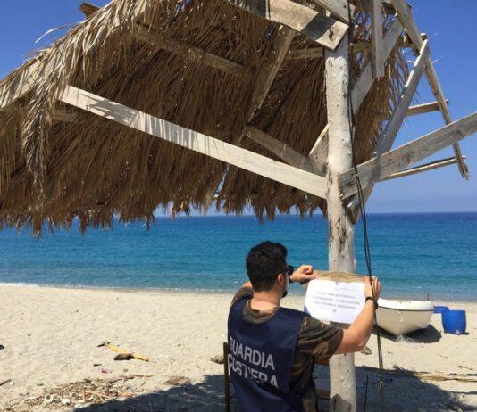 Tonnara di Palmi, sequestrate coperture abusive spiaggia