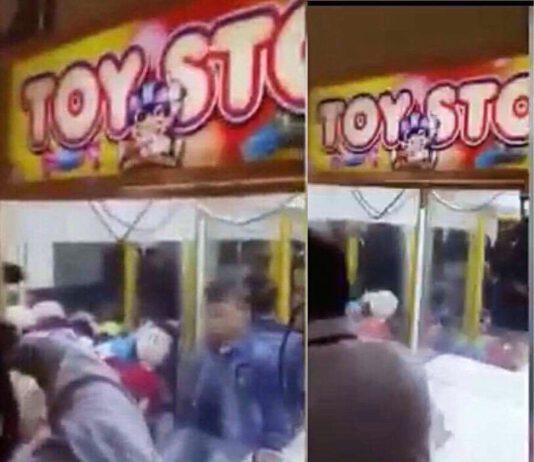 Bimbo rimane incastrato in macchinetta Pesca palloni