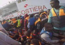 Sbarcati a Vibo 1223 migranti