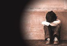 Picchia e minaccia di morte figli di 13 e 7 anni, arrestata donna a Villa San Giovanni