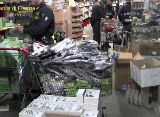 Sequestrati oltre 250mila articoli contraffatti Juve