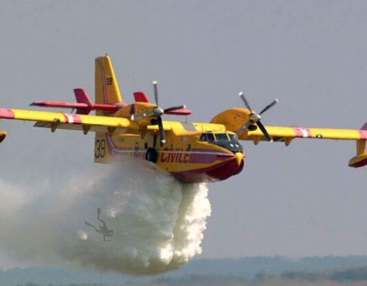 Fake news e dinsinformazione- la bufala del Canadair che recupera il sub