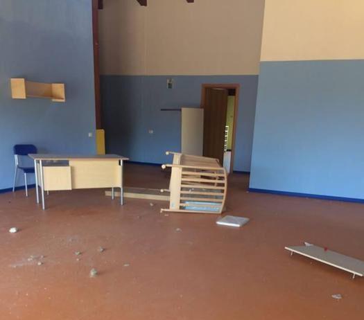 Vandali danneggiano asilo