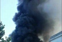 Un altro incendio nel quartiere Ciambra a Gioia Tauro