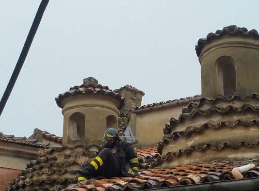 Fulmine danneggia chiesa Caulonia