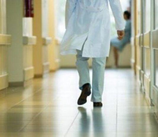 Picchia medico che aveva negato visita a moglie- arrestato 64enne nel reggino