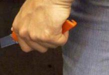 Fidanzata gelosa aggredisce partner con taglierino- denunciata