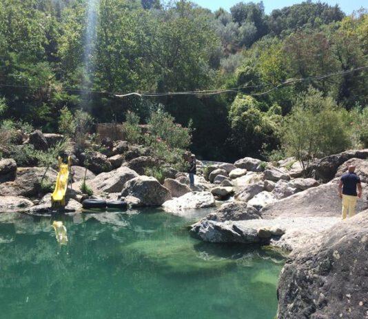 Lido balneare abusivo su letto torrente- denunciato responsabile