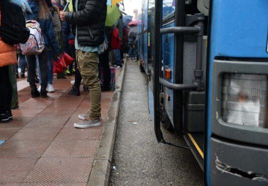 Alla fermata bus con marijuana e cocaina- arrestati a Caraffa di Bianco