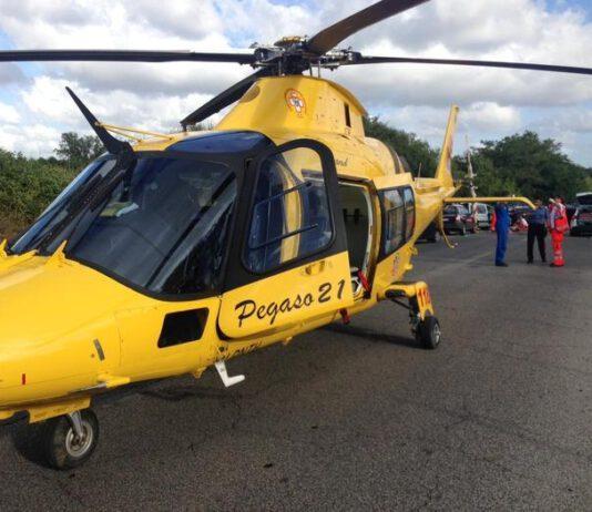 Esplode bombola gas all’interno di un camper in villaggio, 4 feriti gravi