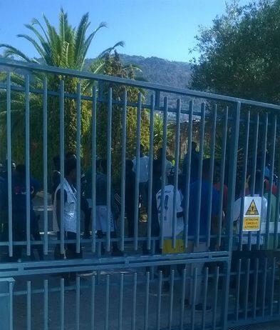 Protesta migranti in centro accoglienza