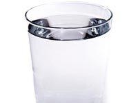 Lassativo nell’acqua del superiore- indagato per lesioni