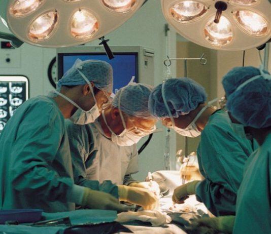 Gli trapiantano cuore malato- 60enne muore per tragico errore