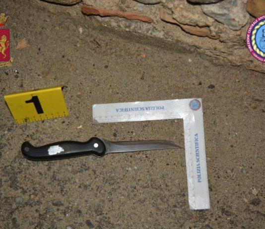 Aggrediscono e rapinano coppia di fidanzati, arrestati due giovani