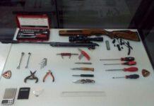 Viaggiava in treno con sei coltelli e arnesi da scasso, denunciato ventinovenne