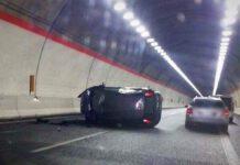 Incidente in autostrada- auto si capovolge in galleria
