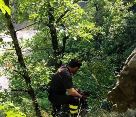 Tragedia nella Piana, cade in un dirupo e muore