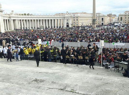 Orchestra e cori calabresi si esibiscono in Piazza San Pietro per il Papa