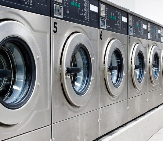 Lavanderia industriale scaricava nella fogna pubblica, denunciato proprietario