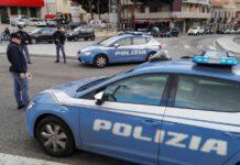 Ruba borsa ad una donna seduta al bar, arrestato 35enne