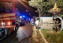 Incidente in serata, si ribalta auto, ferite due ragazze