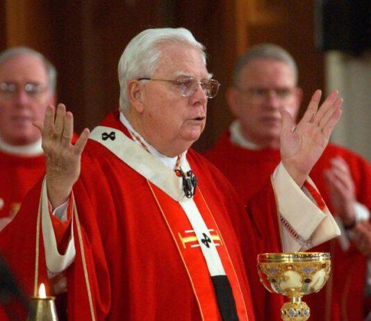 Morto cardinale Law, coinvolto nell’inchiesta sulla pedofilia nella diocesi di Boston