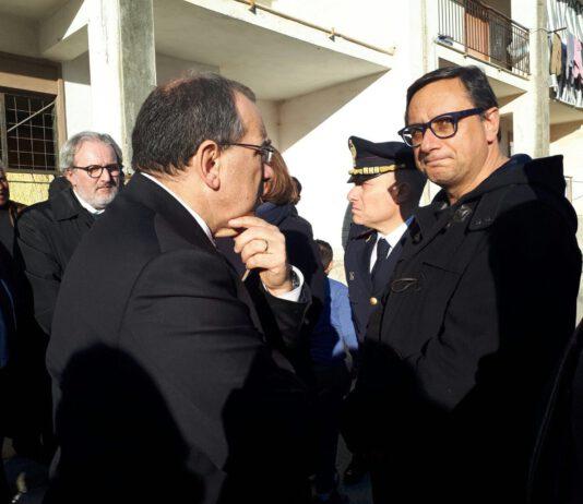 Il Garante Marziale e il prefetto Di Bari in visita al quartiere Ciambra