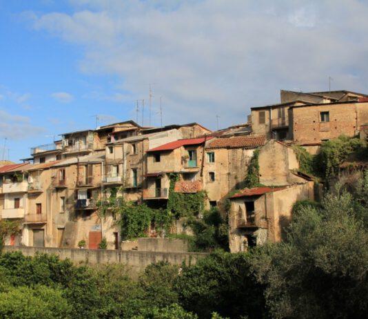Cinquefrondi, recuperare e valorizzare il centro storico con case ad 1euro