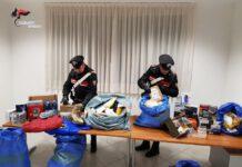 Arrestata “la banda dei Babbi Natale”, in tre sorpresi a rubare pacchi postali