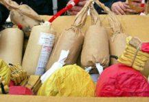 Sequestrati 9 quintali di botti illegali, denunciati due cinesi