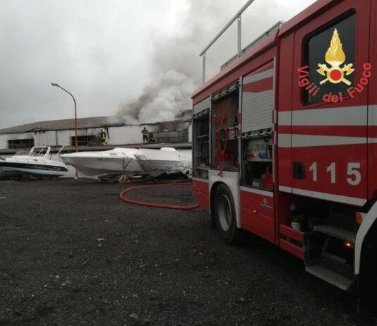 Incendio capannone cantieri nautici Ranieri