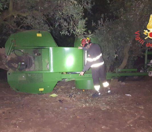 Si ribalta con trattore, muore 32enne