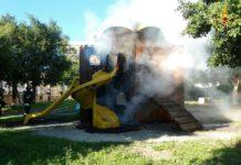 Incendio parco giochi