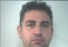 Aggredisce e picchia ripetutamente e violentemente l’ex moglie, arrestato