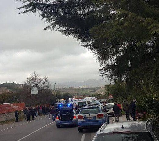 Una mamma di 34 anni muore nell’ennesimo sinistro sulla S.S.106