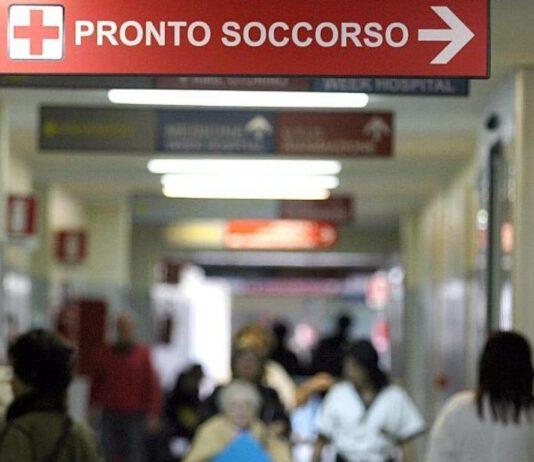 Rissa al pronto soccorso nella notte, tre persone in manette