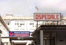 Arriva in ospedale con febbre alta e bronchite, 43enne muore dopo poche ore