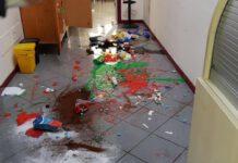 Vandali in scuola di notte, rubati tutti i pc