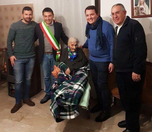 Rosarno, tanti auguri per i 100anni a nonna Giovannina