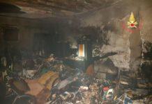 Incendio nella notte in sala condominio