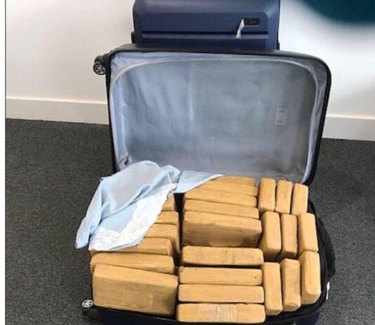 Arrestato calabrese nel Regno Unito. A bordo di aereo con 500 kg di cocaina