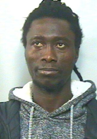 Rosarno, arrestato gambiano per detenzione ai fini di spaccio di stupefacenti