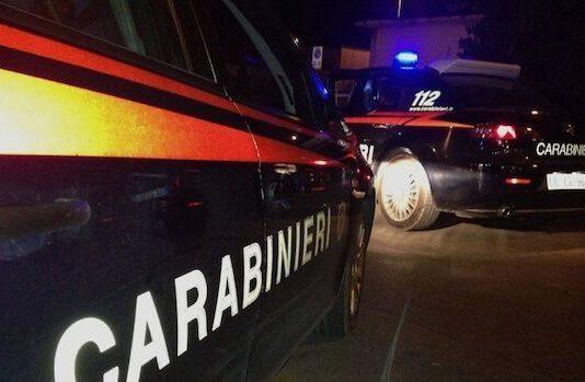 Uomo ucciso a colpi d’arma da fuoco in serata a Reggio