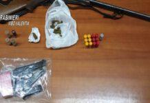 In casa con armi e marijuana, arrestato 23enne