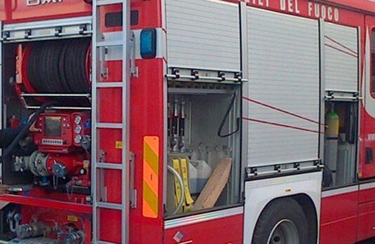 Fuoco ad autoambulanza a Polistena. Il Sindaco Michele Tripodi: “Azione doppiamente criminale”
